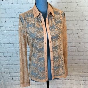 NWT  Peach Lace Top Button Down Small
